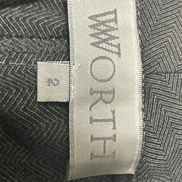 Worth gray herringbone design. Fitted to knee with slight flare - Picture 2 of 11